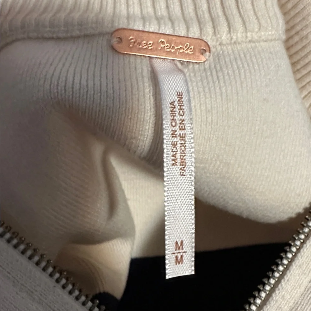 Free People Oversized Coastal Stripe Pullover Champagne Navy Combo Medium - Picture 6 of 8